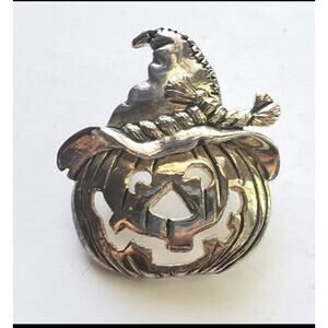 Vintage MJ Silver Tone Pumpkin Jack O Lantern Halloween Metal Brooch Pin Pendant